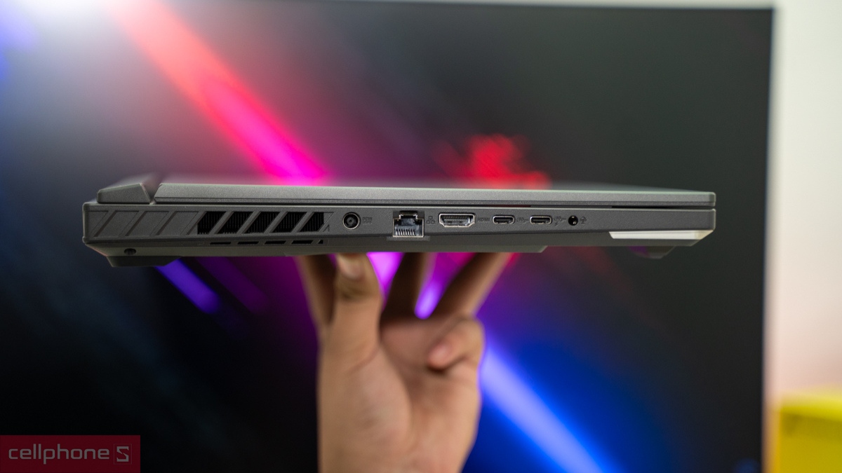 Cổng kết nối Laptop Asus Rog Strix G16 G614PH S5101W