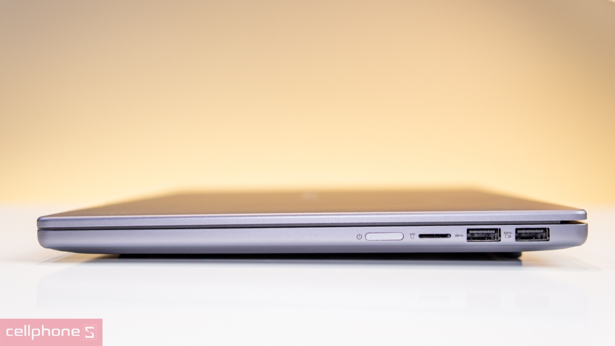 Pin và cổng kết nối của laptop Lenovo IdeaPad Slim 5 14AKP10 83HX001JVN Ryzen AI 7