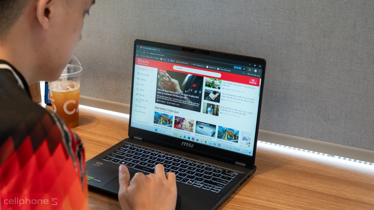 Thiết kế laptop MSI Prestige 14 AI Studio C1UDXG-058VN
