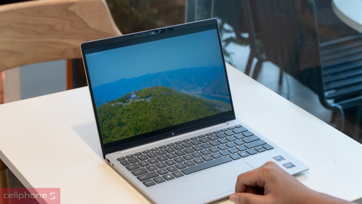 Màn hình Laptop HP Omnibook 7 Aero 13-BG1083AU BZ7R9PA Ryzen AI 7