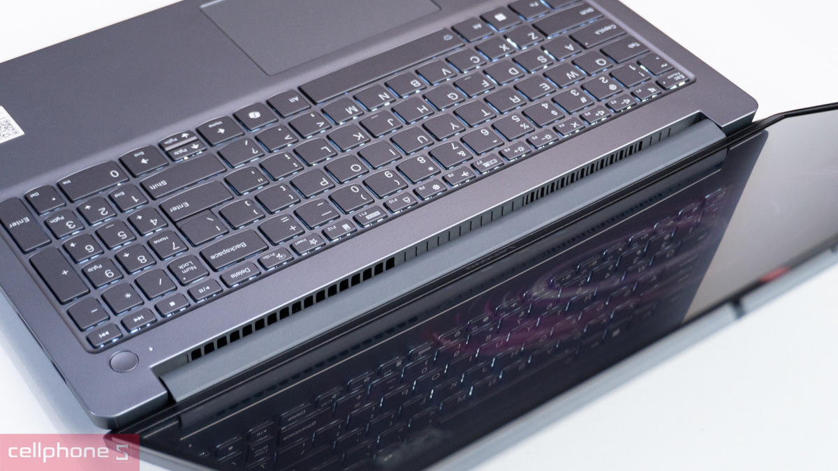 RAM và bộ nhớ trong của laptop Lenovo LOQ 15ARP10E 83S0007AVN