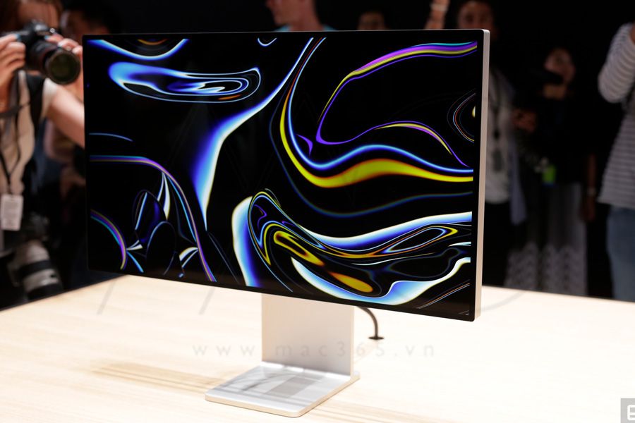  Màn hình Pro Display XDR cung cấp cho bạn sức mạnh để duy trì độ sáng cực cao