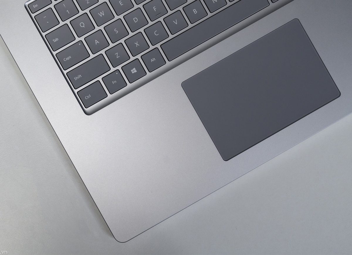 Mac365 | Đánh giá Surface Laptop 3 15 inch - Bàn phím và trackpad