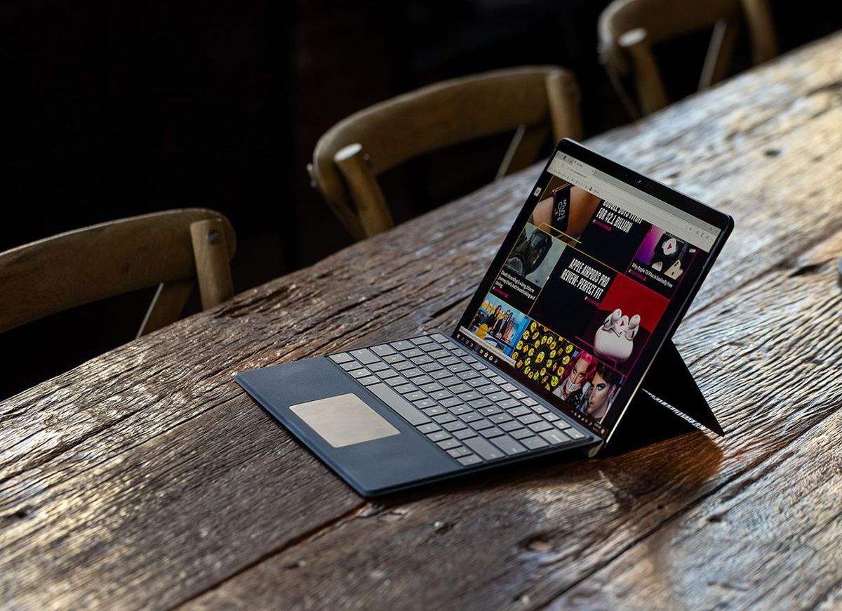 Mac365 | Lợi ích - Đánh giá Surface Pro X chi tiết 