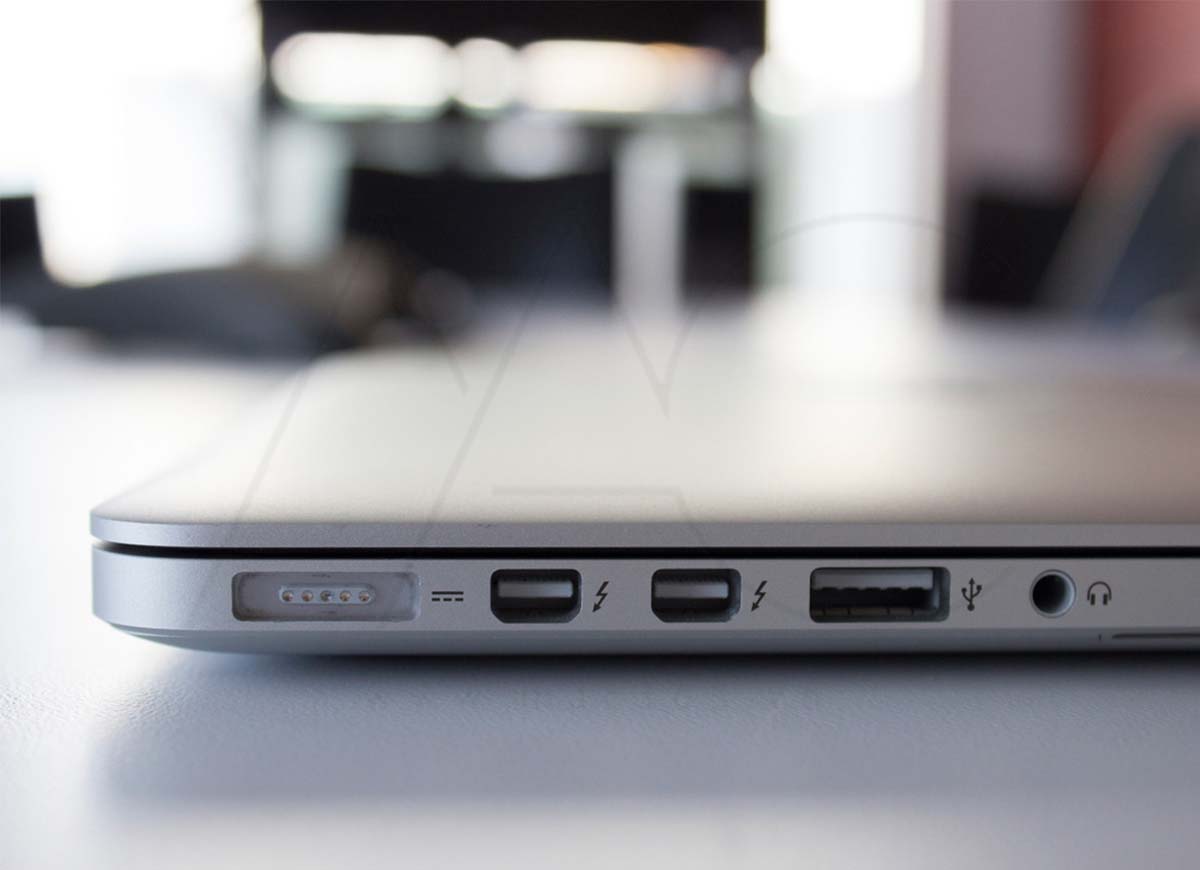 Macbook Air mới: bàn phím cắt kéo và hiệu năng tuyệt vời