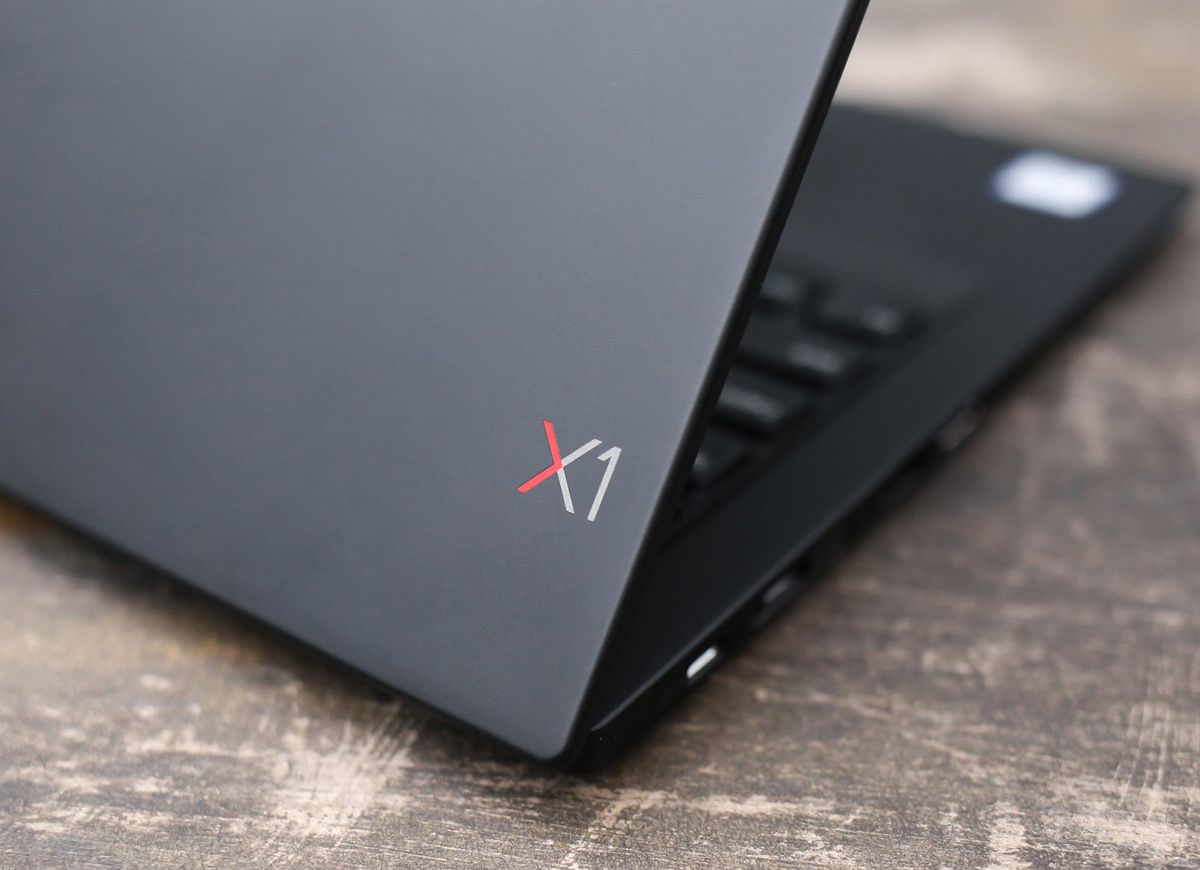 Lenovo Thinkpad X1 Carbon Gen 6 - 2 tính năng bảo mật