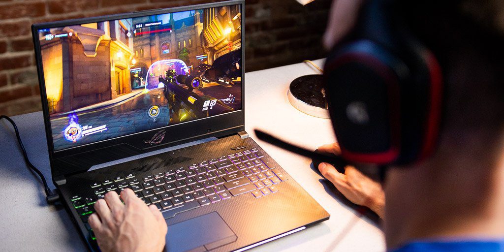 4 Lý Do Không Nên Mua Laptop Gaming Ngay Bây Giờ