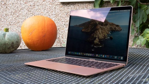 MacBook Air M1 có mức giá phải chăng