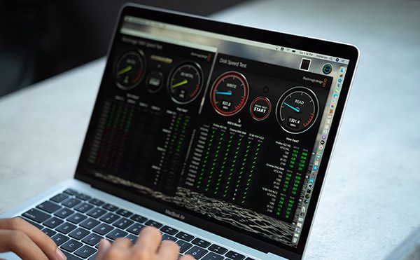 Đánh giá Macbook Air 2020 Intel có điểm Benchmark tương đối thấp