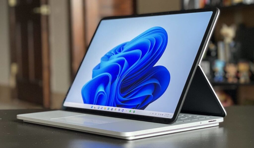 Thiết kế nhỏ gọn là ưu điểm của Microsoft Surface