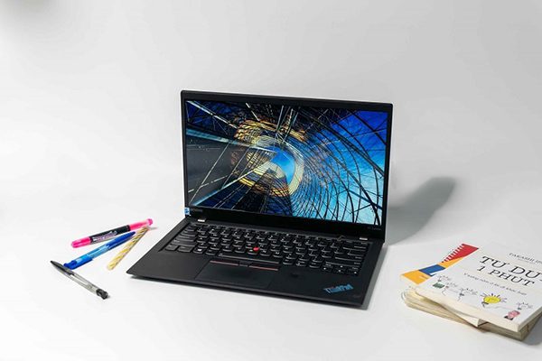 Mẫu laptop  X1 Carbon Gen 4 mang rất nhiều ưu điểm, giúp mọi tác vụ khi xử lý được nhanh chóng hơn