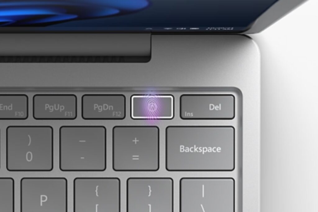 Nút nguồn đặt cạnh nút Delete ở trên bàn phím đôi khi mang lại sự bất tiện cho người dùng