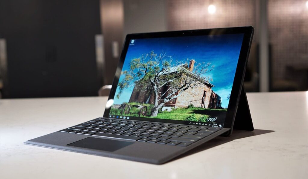 Hiệu năng Microsoft Surface Pro 6 khá ổn định