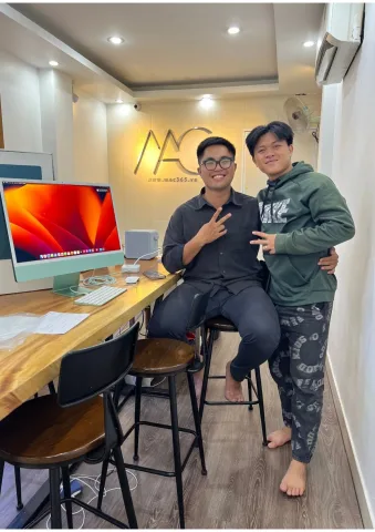 Khách hàng 7 mua sắm tại Mac365